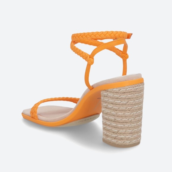 Dolce Vita Oro Heel - Picture 2 of 3